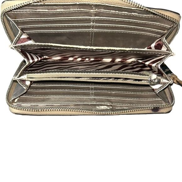 Dana Buchman Tan Croc Faux Leather Large Accordion Ziparound Continental Wallet - Picture 10 of 11